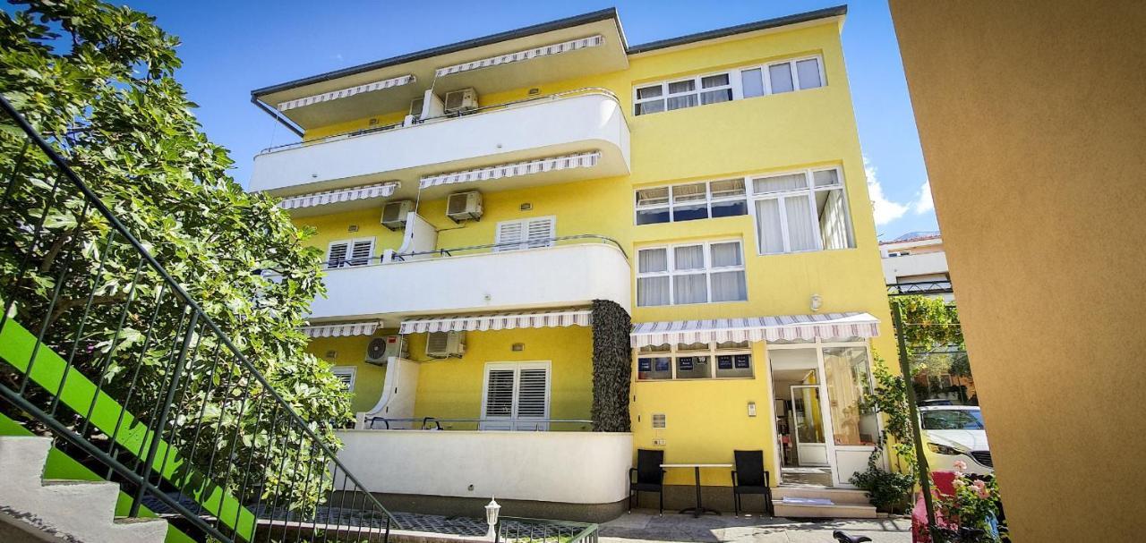 Deluxe Apartment F&M Tučepi Exterior foto